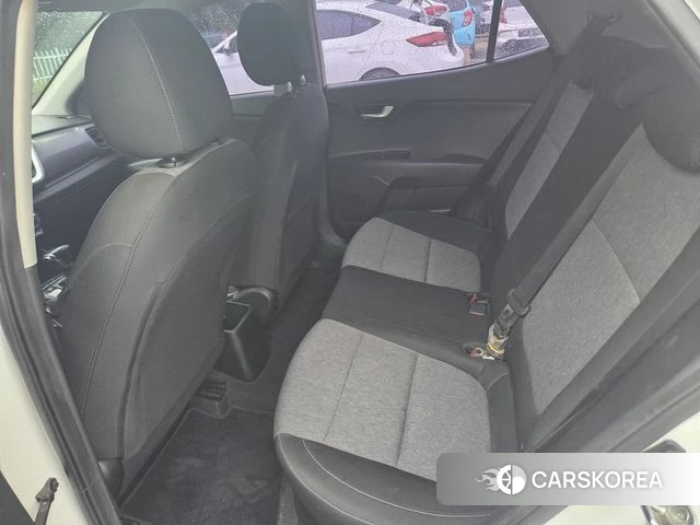 Kia Stonic 2018 Белый из Кореи, фото 3