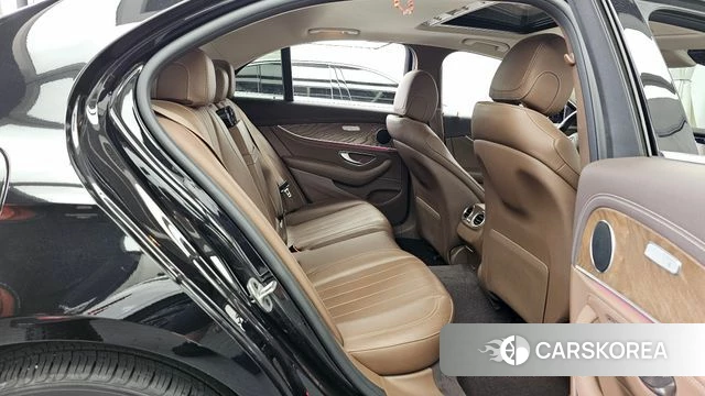 Mercedes-Benz E-Class W213 2019 Черный из Кореи, фото 3