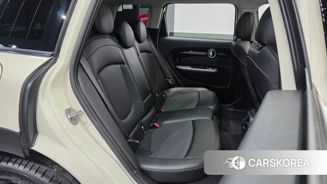 Mini Cooper Clubman 2021 Жемчужный цвет из Кореи, фото 3