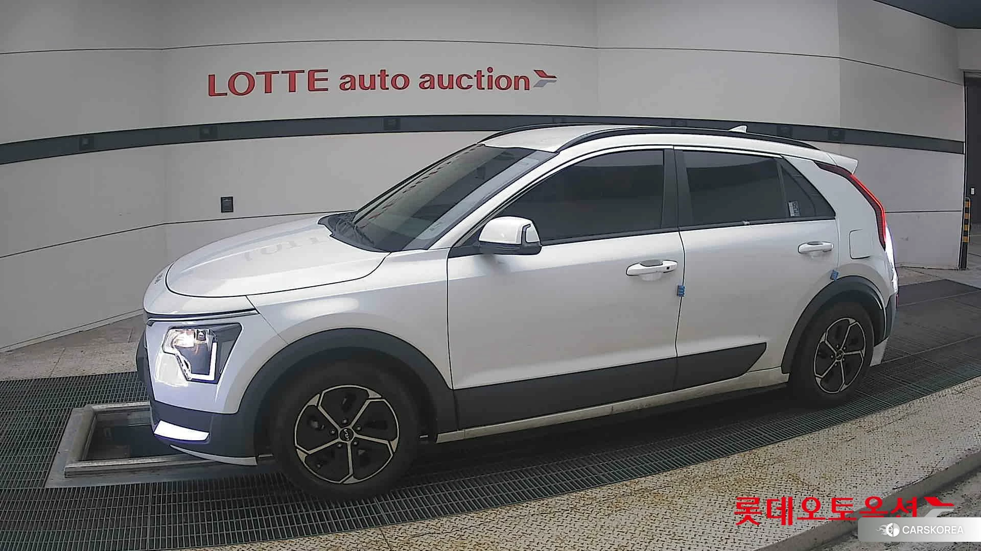 Kia Niro Hybrid 2022 Snow White Pearl (optional) из Кореи, фото 3