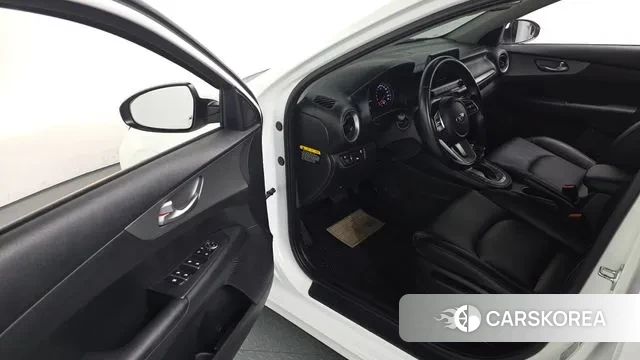 Kia Come New K3 2021 Белый из Кореи, фото 3