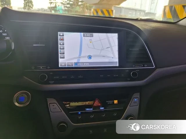 Hyundai Avante AD 2018 Белый из Кореи, фото 3