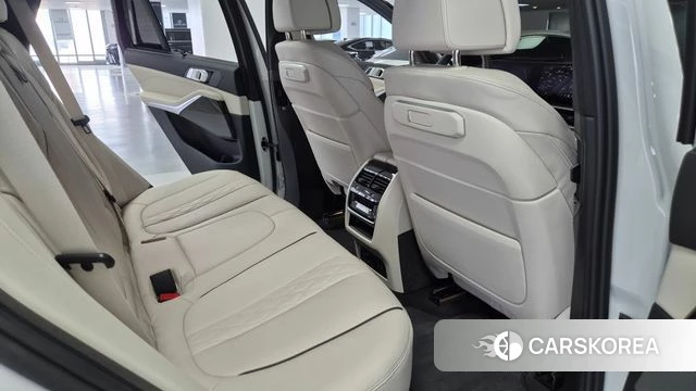 BMW X5 (G05) 2025 Белый из Кореи, фото 3