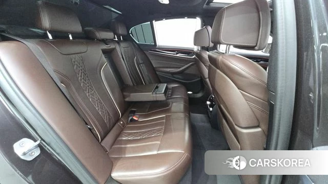BMW 5 Series (G30) 2019 Серый из Кореи, фото 3