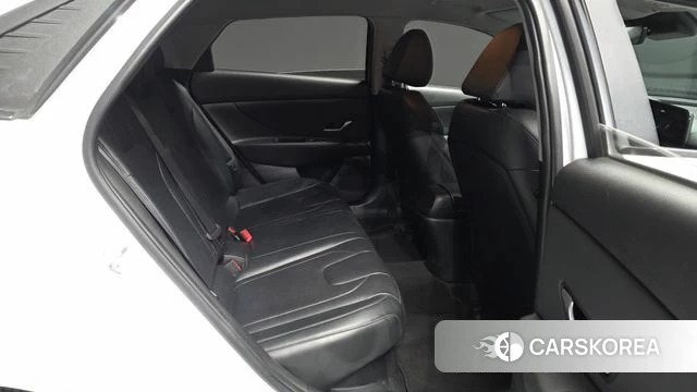 Hyundai Avante Hybrid (CN7) 2021 Белый из Кореи, фото 3