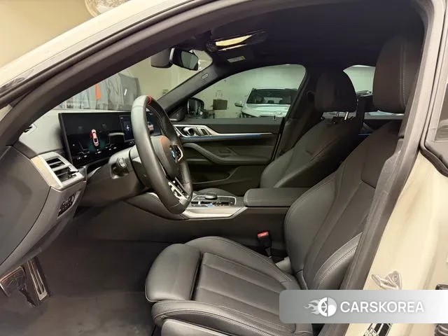 BMW i4 2025 Белый из Кореи, фото 3