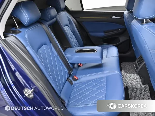 Volkswagen Golf 8th Generation 2022 Синий из Кореи, фото 3