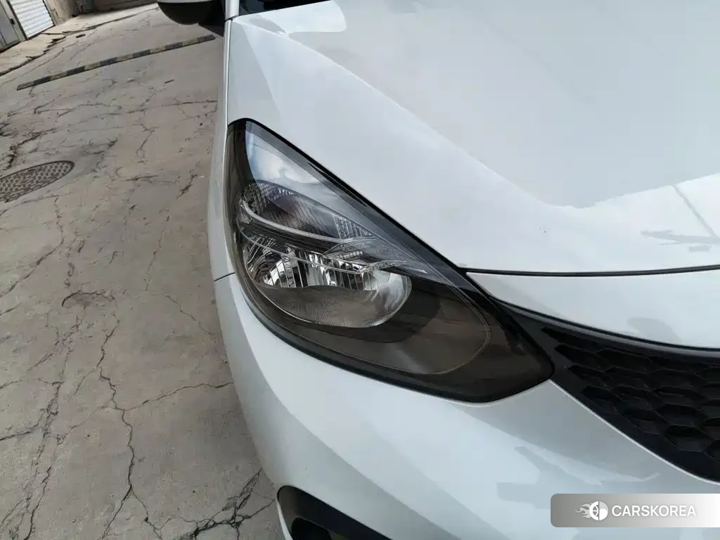 Honda Fit 2023 Белый из Китая, фото 3