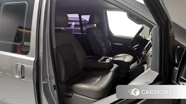 Hyundai The New Grand Starex 2018 Серебряный из Кореи, фото 3