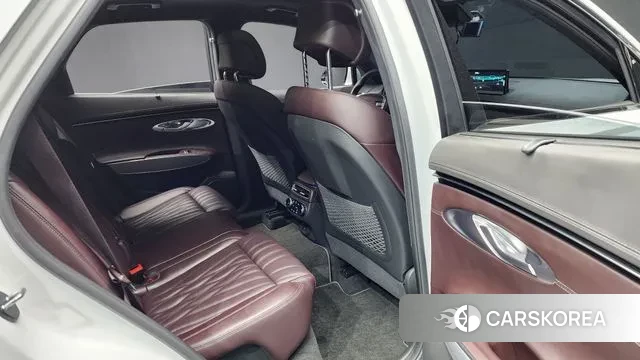 Genesis GV70 2021 Белый из Кореи, фото 3