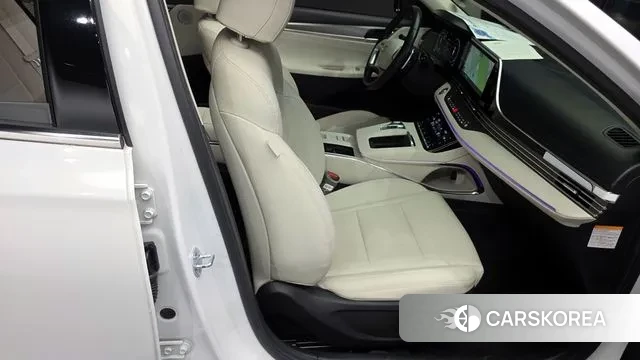 Hyundai The New Grandeur IG Hybrid 2022 Белый из Кореи, фото 3