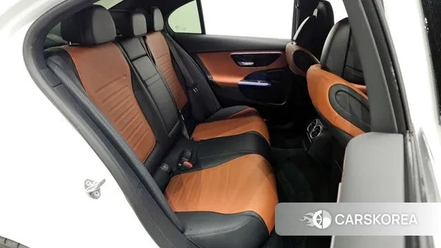 Mercedes-Benz C-Class W206 2023 Белый из Кореи, фото 3