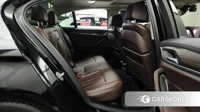 BMW 5 Series (G30) 2020 Черный из Кореи, фото 3