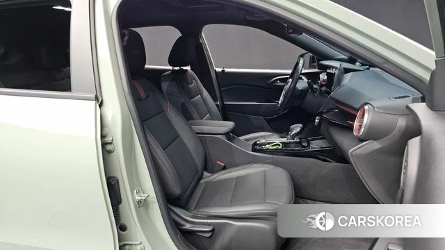Chevrolet (GM Daewoo) Trax Crossover 2023 Зеленый из Кореи, фото 3