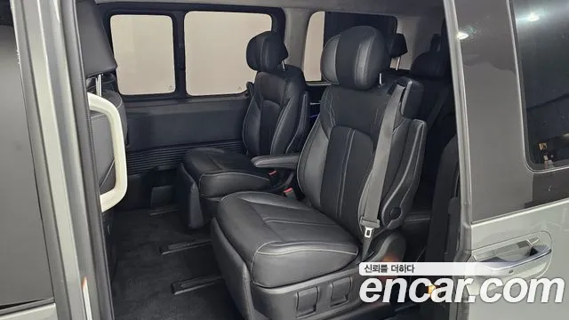 Hyundai Staria 2022 Серый из Кореи, фото 3