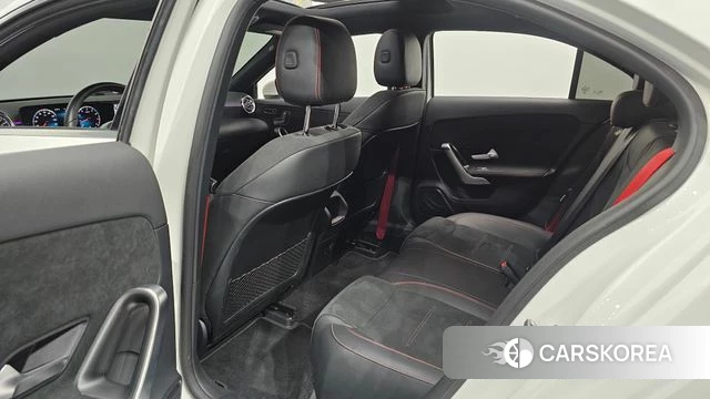 Mercedes-Benz A-Class W177 2021 Белый из Кореи, фото 3