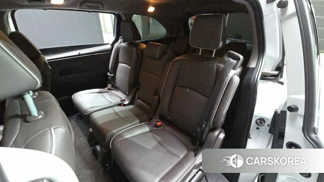 Honda Odyssey 2021 Белый из Кореи, фото 3