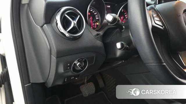 Mercedes-Benz GLA-Class X156 2019 Белый из Кореи, фото 3