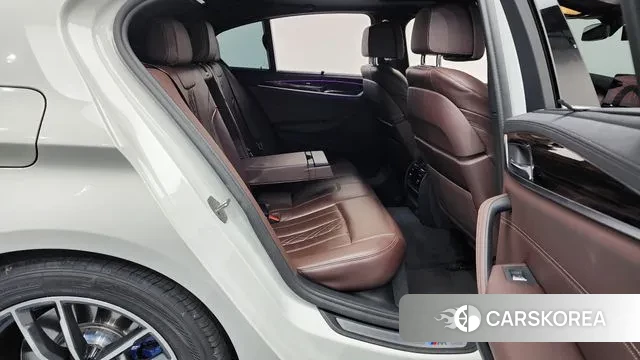 BMW 5 Series (G30) 2022 Белый из Кореи, фото 3