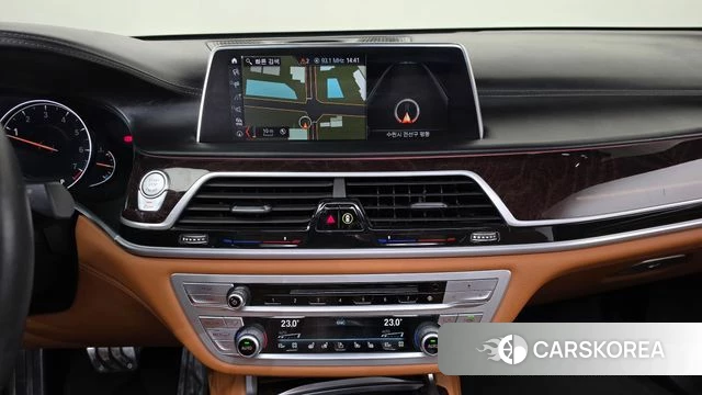BMW 7 Series (G11) 2018 Серый из Кореи, фото 3