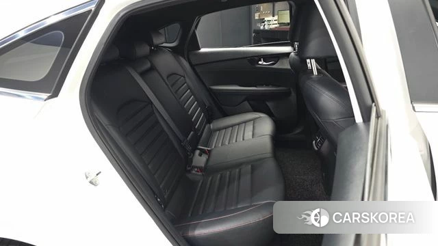 Kia The New K3 2nd generation 2022 Белый из Кореи, фото 3