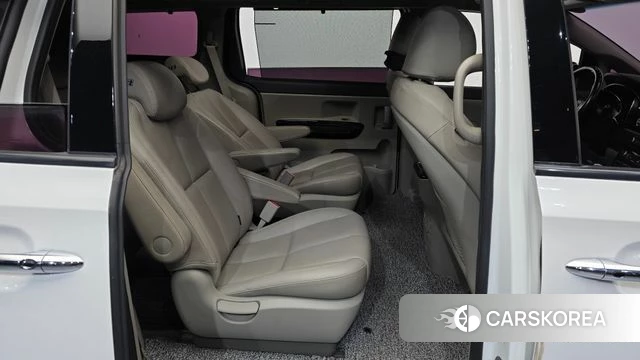 Kia The New Carnival 2018 Белый из Кореи, фото 3
