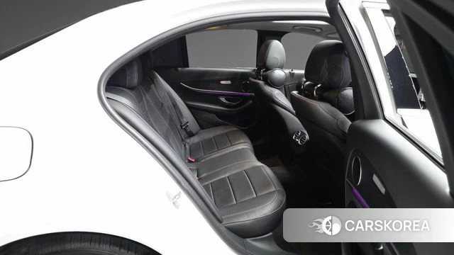 Mercedes-Benz E-Class W213 2018 Белый из Кореи, фото 3