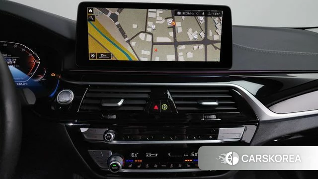 BMW 5 Series (G30) 2021 Синий из Кореи, фото 3