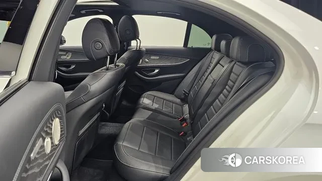 Mercedes-Benz E-Class W213 2022 Белый из Кореи, фото 3