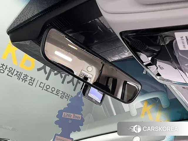 Hyundai Staria 2025 Белый из Кореи, фото 3