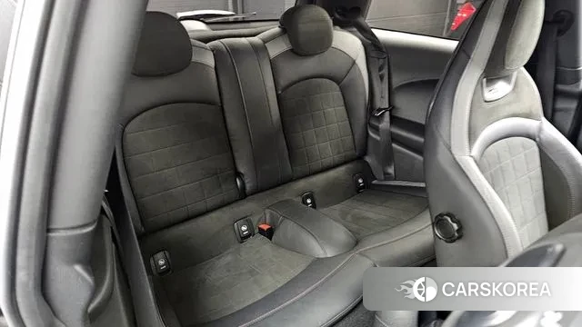 Mini Cooper S 2023 Черный из Кореи, фото 3