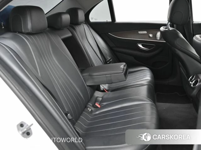 Mercedes-Benz E-Class W213 2018 Белый из Кореи, фото 3