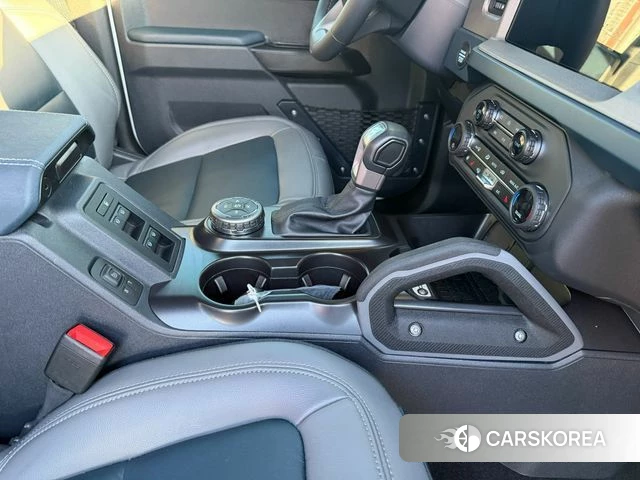 Ford Bronco 6th Generation 2024 Черный из Кореи, фото 3