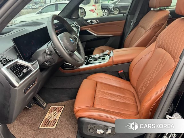 BMW X7 (G07) 2024 Черный из Кореи, фото 3