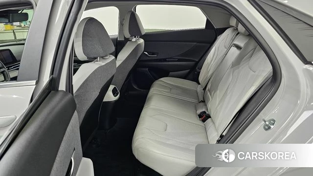 Hyundai Avante Hybrid (CN7) 2020 Серебристо-серый из Кореи, фото 3