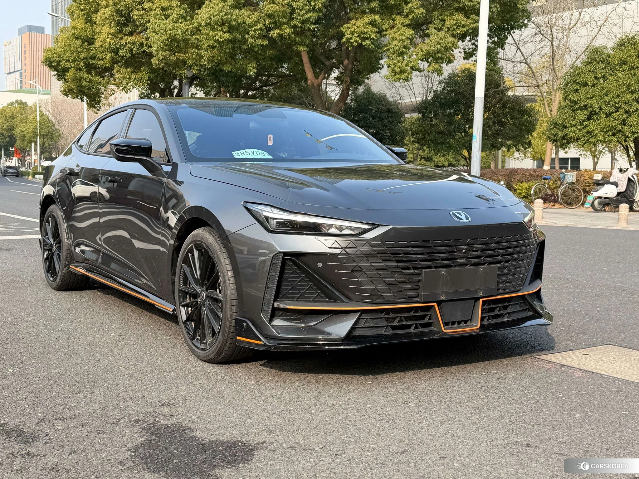 Chang'an UNI-V 2022 Темно-серый из Китая, фото 3