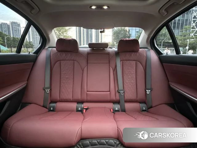 BMW i3 2023 Черный из Китая, фото 3