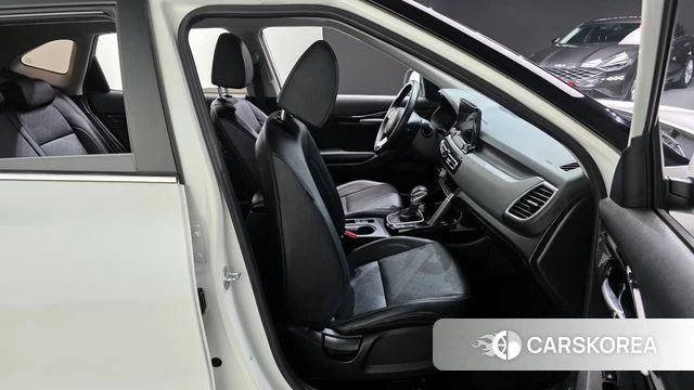 Kia Seltos 2022 Белый из Кореи, фото 3