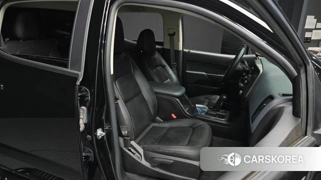 Chevrolet (GM Daewoo) Real New Colorado 2021 Черный из Кореи, фото 3