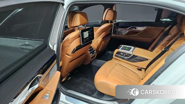 BMW 7 Series (G11) 2022 Белый из Кореи, фото 3