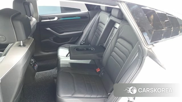 Volkswagen Arteon 2022 Белый из Кореи, фото 3