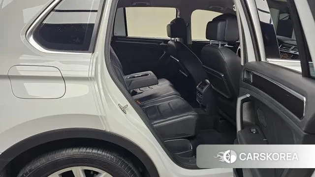 Volkswagen Tiguan second Generation 2020 Белый из Кореи, фото 3