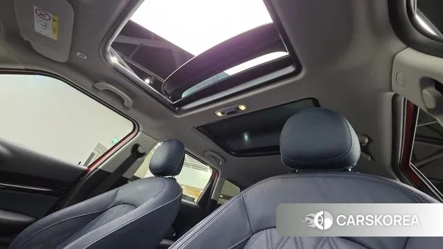 Mini Cooper S Clubman 2022 Красный из Кореи, фото 3