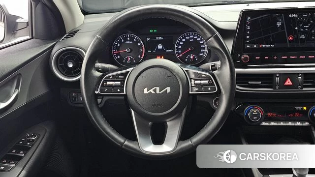 Kia The New K3 2nd generation 2022 Белый из Кореи, фото 3