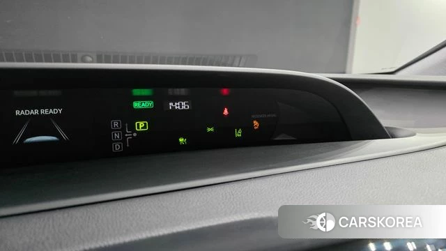 Toyota Prius 4th Generation 2022 Серый из Кореи, фото 3