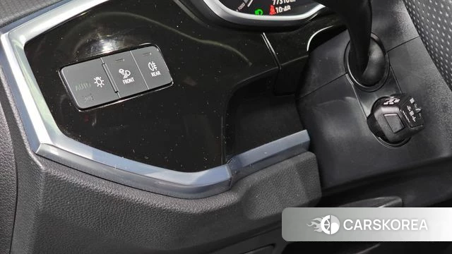 Audi Q3 (F3) 2020 Серый из Кореи, фото 3