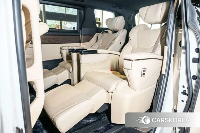 Toyota Elfa 2024 Белый из Китая, фото 3