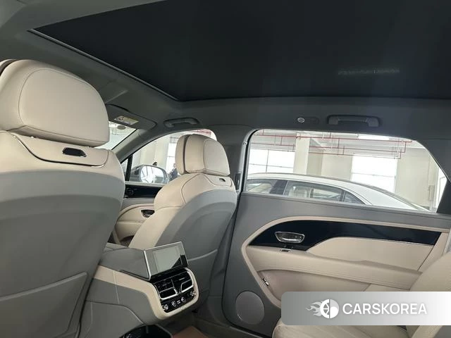 Bentley Tim Yue 2025 Темно-серый из Китая, фото 3