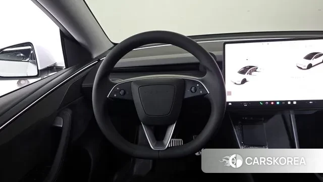 Tesla Model Y 2025 Белый из Кореи, фото 3