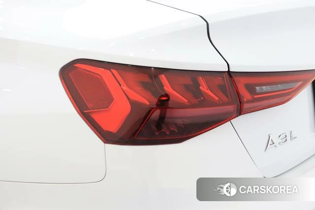 Audi A3 2024 Белый из Китая, фото 3